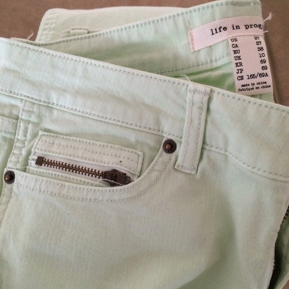NWOT Mint Green Low-Rise Skinny Jeans - Picture 4 of 4